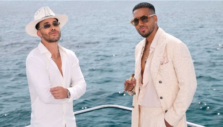 Romeo Santos y Prince Royce lanzan ‘Better Late Than Never’, su primer álbum conjunto y un hito para la música tropical.