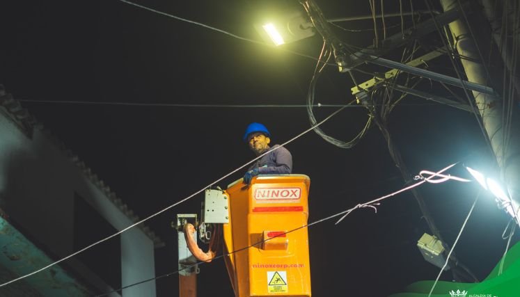 La manipulación de las redes de energía debe ser por manos expertas para evitar inconvenientes.
