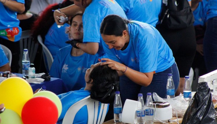 Corte de cabello y manicure fueron algunos de los servicios prestados.jpg