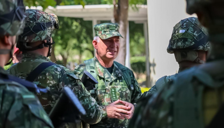 EJÉRCITO