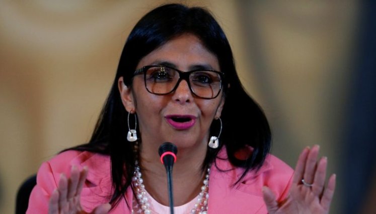 DELCY RODRÍGUEZ AFIRMA QUE HAY GOBIERNO Y "NO HAY INCERTIDUMBRE" EN VENEZUELA