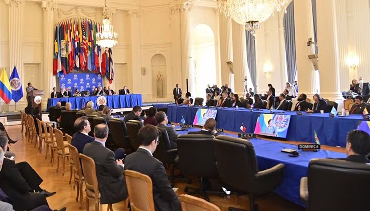 OEA.