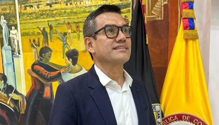 Oliverio Castellanos 