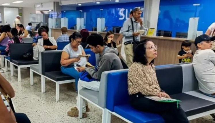 Gobernadores alertan que liquidar las EPS llevaría a un colapso hospitalario en el país