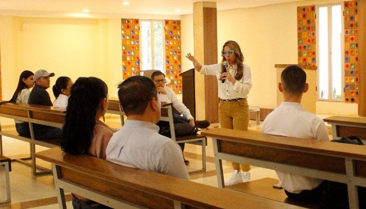 Andrea Yáñez explicó a los empresarios los alcances de la Ley 2173 de 2021 mediante la cual se aspira a implementar 'zonas de vida'/Foto Stefany Peñaloza.