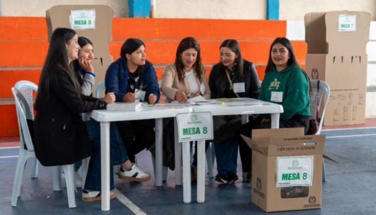 Jurados de votación están listos para las elecciones de mañana./Foto Colprensa