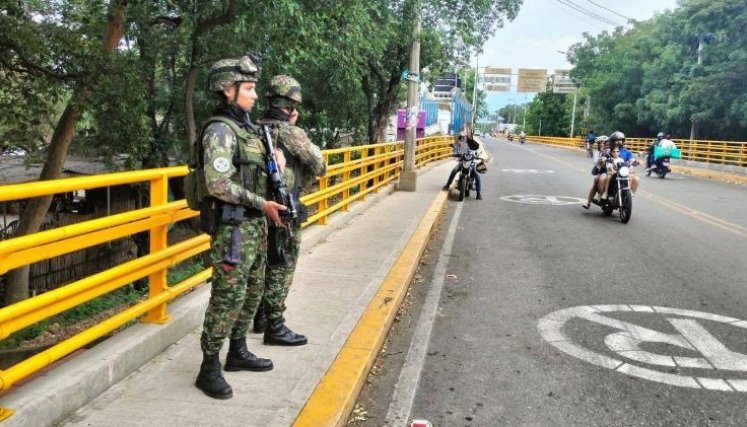 Más de seis hombres y mueres del ejército y la policía velarán por la seguridad durante las elecciones./Foto cortesía