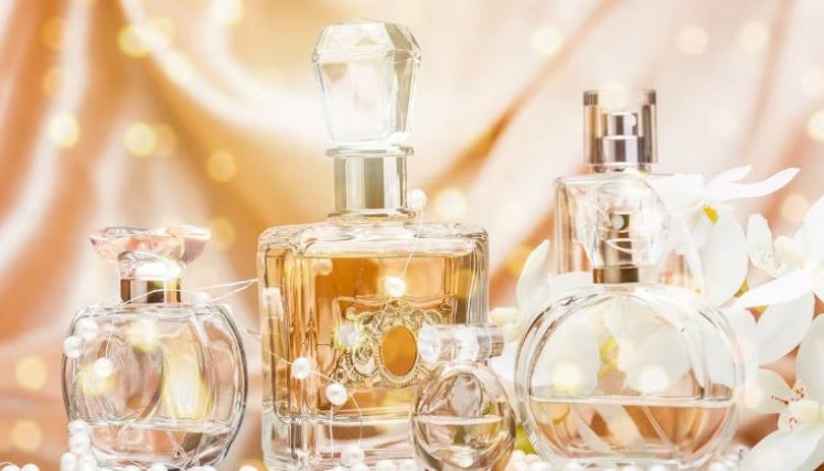 PERFUMES