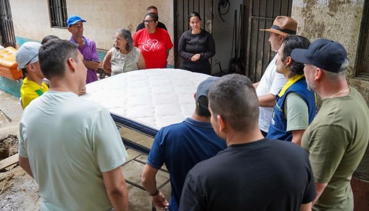 Damnificados comenzaron a recibir las ayudas humanitarias. 