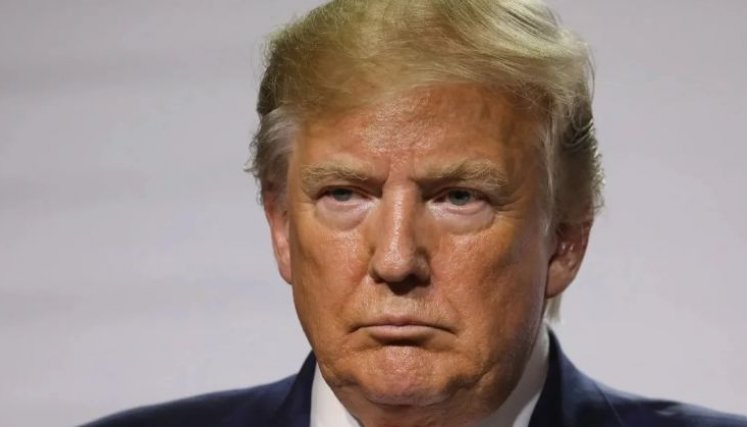 DONALD TRUMP 