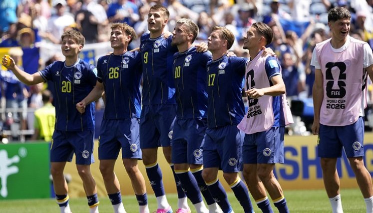 Bosnia-Herzegovina derrotó con un contundente 3-1 a Catar que se fue con más pena que gloria.