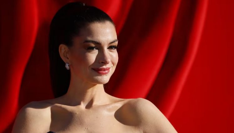 Anne Hathaway