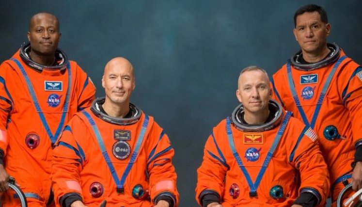La Nasa elige la tripulación para la misión Artemis de 2027 para el aterrizaje a la luna