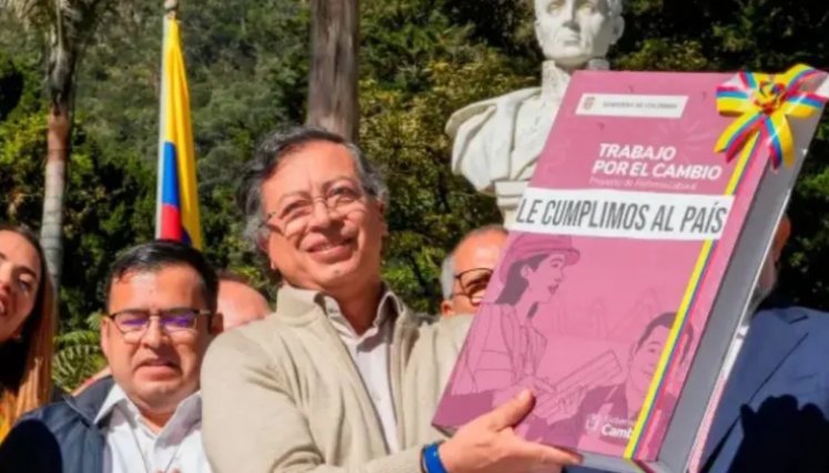 Petro sancionó la reforma laboral el 25 de junio de 2025. Foto: Presidencia / El Colombiano.