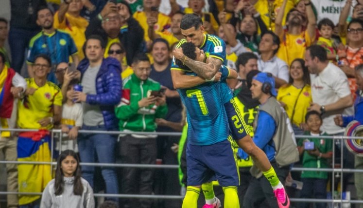 Selección Colombia vs Uzbekistán. Daniel Muñoz y Luis Díaz 17-06-26.