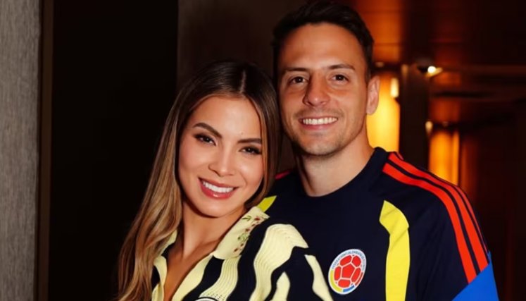 Ella es Karin Jiménez, la esposa de Santiago Arias que lo acompaña en el Mundial