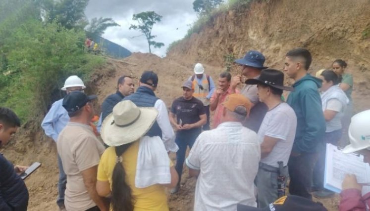 Invías anunció que para poder dar una solución en el sitio Puente Mónoga hay que desviar el curso del río en un tramo/Foto Cortesía