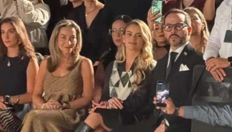 De la Espriella apareció en inauguración de Colombiamoda y prometió apoyo al sector textil: “Ha sido abandonado cuatro años”