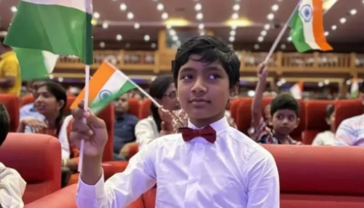 Niño genio de India. Foto: IG @prof_suborno_isaac_bari
