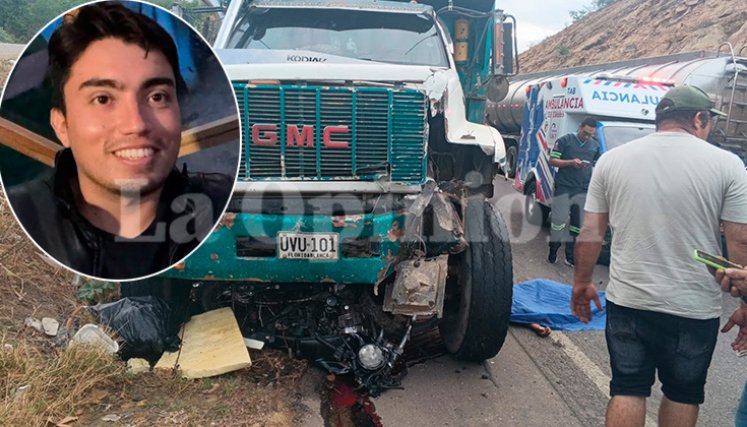 Maykool Rodolfo Pava murió tras estrellarse contra una volqueta estacionada en el Anillo Vial Occidental. / Foto: cortesía