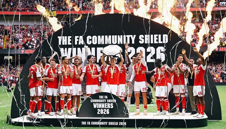 El arsenal en el preámbulo al arranque de la Liga Premier 2026-2027, obtuvo su primer título 