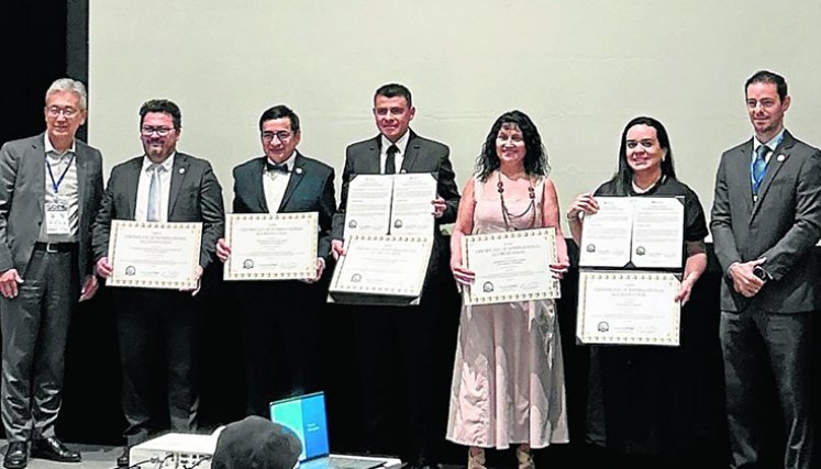 Acreditaciones-Unipamplona.