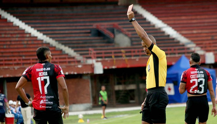 Leison Ochoa, Cúcuta Deportivo 2026 expulsión. 