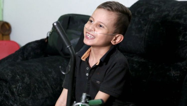 Lucas Francesco tiene 7 años.
