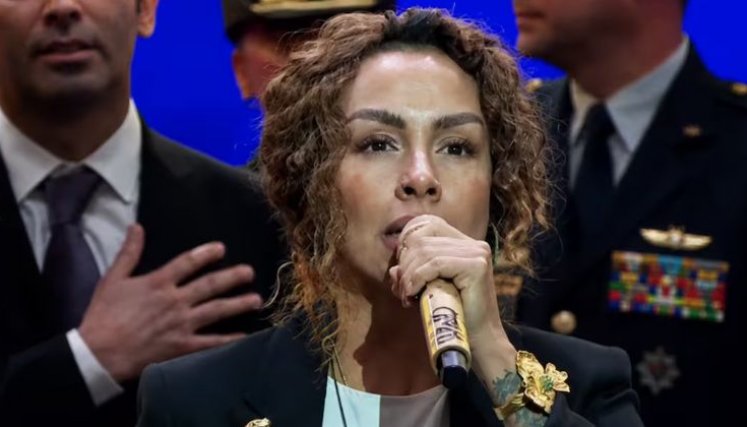 Video: Maía interpretó el Himno Nacional en la posesión de Abelardo De La Espriella