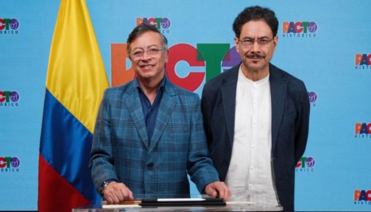 Petro lanza propuesta para financiar la reconstrucción tras terremoto
