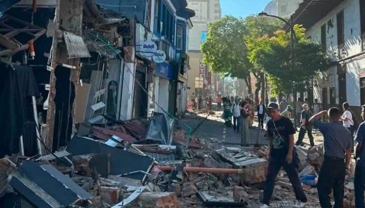 Serios destrozos produjo en edificios del centro de Manizales el terremoto/Foto Colprensa 