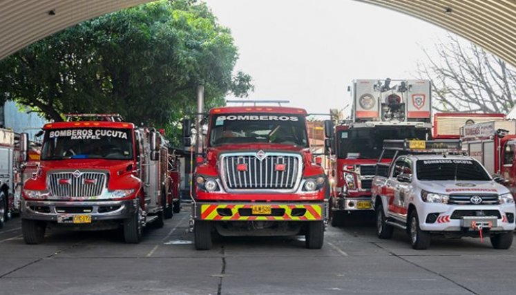Vehículos bomberos.