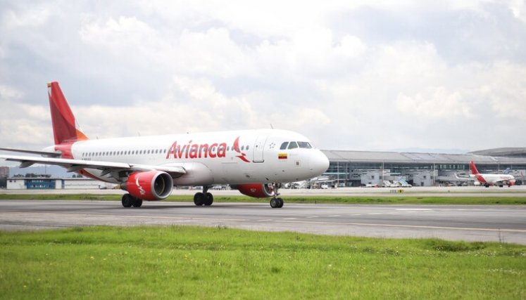 Avianca ofrece cambios y reembolsos por sismos en Colombia