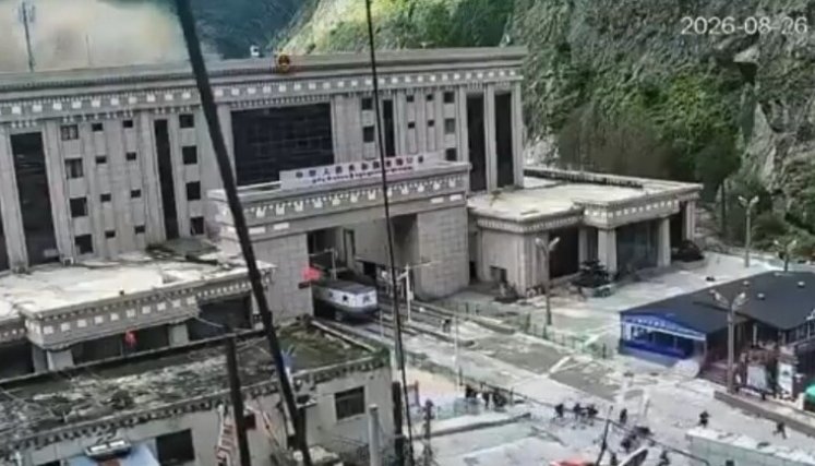 Nepal eleva a 903 la cifra de muertos por devastadoras inundaciones