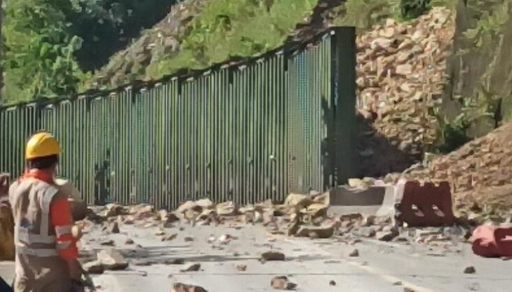 Estas son las vías cerradas por el sismo de 7,4 en Colombia