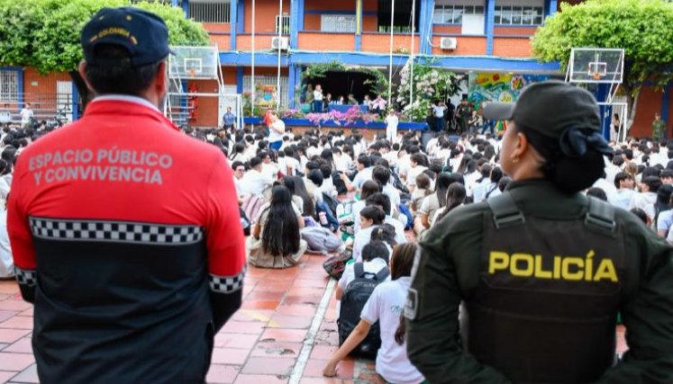 Trabajo articulado entre las autoridades para prevenir el consumo de drogas en los colegios