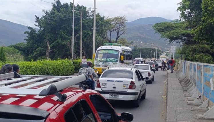 Al presidente Abelardo de la Espriella le pidieron que revise las medidas binacionales de movilidad./Foto Leonardo Oliveros