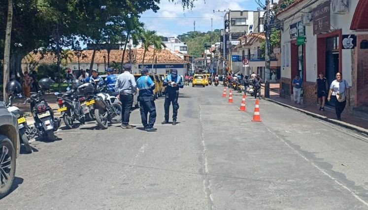 Durante el día sin carros y motos se hicieron mediciones para adoptar planes de restauración ambiental.