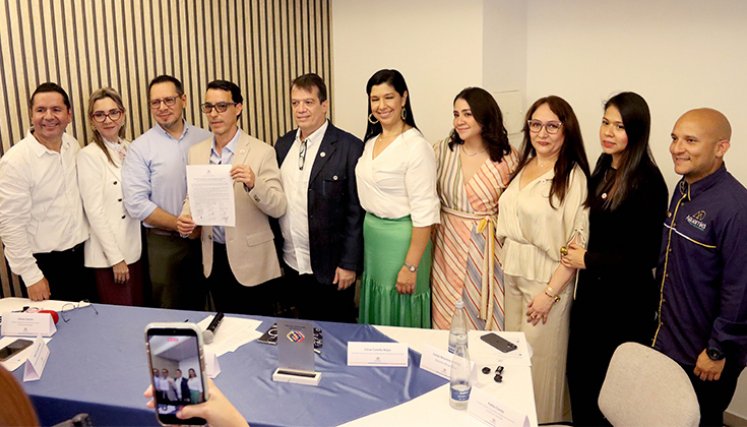 Hoteleros. / Foto: Carlos Ramírez-La Opinión