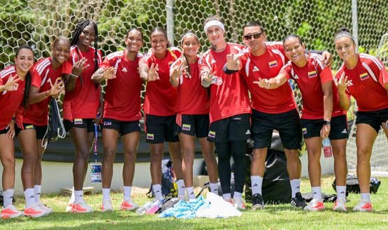 La selección femenina de Colombia saldrá este miércoles a escena en los Juegos de Santo Domingo 2026.