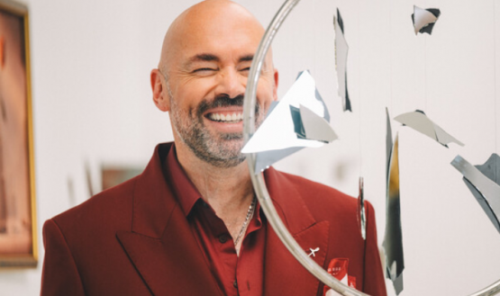 Santiago Cruz.