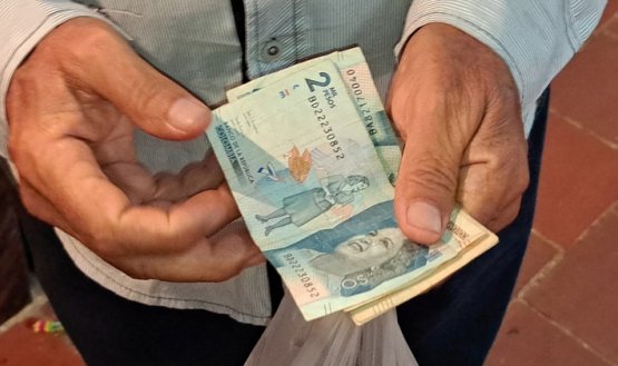 Petro deja un país con menos desempleo, más deuda y una inflación al alza