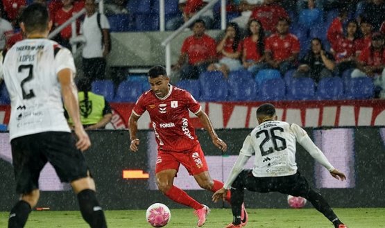 El Cúcuta Deportivo fue sorprendido muy temprano por el América en el Pascual Guerrero al caer por 3-0.