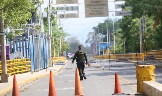 El atentado dinamitero en El Escobal dejó un saldo de 7 heridos, entre esos 4 policías./Foto: Carlos Ramírez/La Opinión