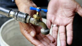 Los problemas en el servicio de agua se debe a la infraestructura antigua de las redes.