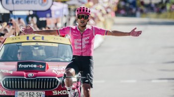 El ciclismo latinoamericano volvió a brillar en el presenta Tour de Francia, esta vez con el ecuatoriano Richard Carapaz (EF).