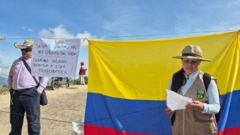 Campesinos bloquean el paso de carros compactadores hacia el relleno sanitario de La Madera, en Ocaña.