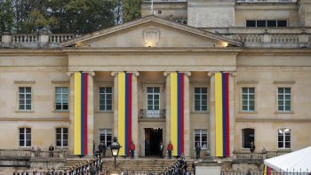 Petro sale de la Casa de Nariño en acto protocolario de despedida