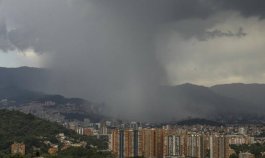 Se calculan pérdidas materiales por $20 billones en el país. El Gobierno Nacional lanzó un plan de respuesta, para el cual destinará $7 billones. Alejandra Zapata Quinchía Alejandra Zapata Quinchía hace 2 horas Boton audio readerHaz clic aquí para escuchar la noticia. Ante la probabilidad de llegada del fenómeno de La Niña para el trimestre agosto-septiembre de este año, el Gobierno Nacional lanzó el plan de preparación para responder a los eventos ocasionados por las lluvias que puedan presentarse en las r