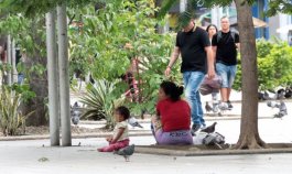 Indígenas yukpa en el parque Santander.